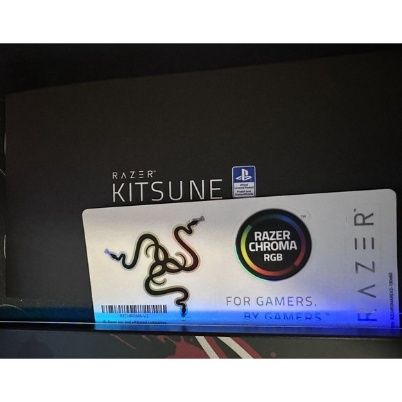 Razer KITSUNE Cammy Edition All-Button Arcade Controller RZ06-05020300-R3U1 - Picture 3 of 6